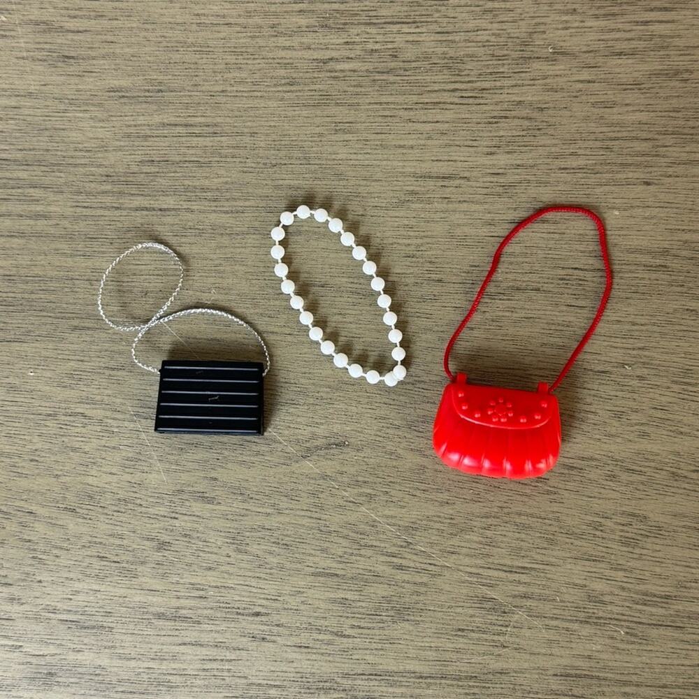 Vintage Barbie Purse & Necklace‎ Set – 2 Purses, 1 Necklace